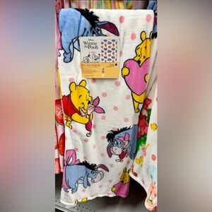 Winnie the Pooh valentines plush blanket throw